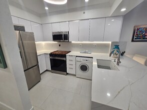 2501 S Ocean Dr in Hollywood, FL - Foto de edificio - Building Photo