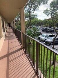 801 SW 133rd Terrace photo'