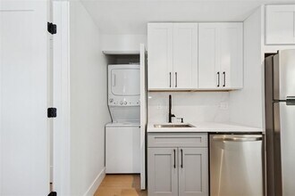 2655 Bay St in Sarasota, FL - Building Photo - Building Photo