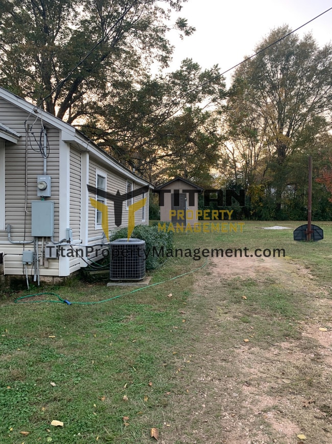 912 Denver St in Benton, AR - Foto de edificio - Building Photo