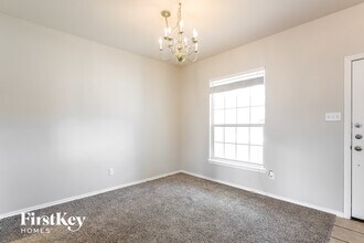 1910 Mountain Star in San Antonio, TX - Foto de edificio - Building Photo