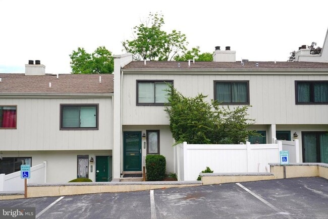 property at 208 Summit House