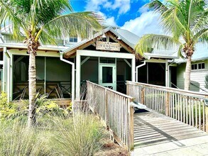 6303 Arriba Ave in Naples, FL - Building Photo - Building Photo