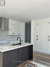 1352 Louis Ln in Ottawa, ON - Building Photo - Building Photo