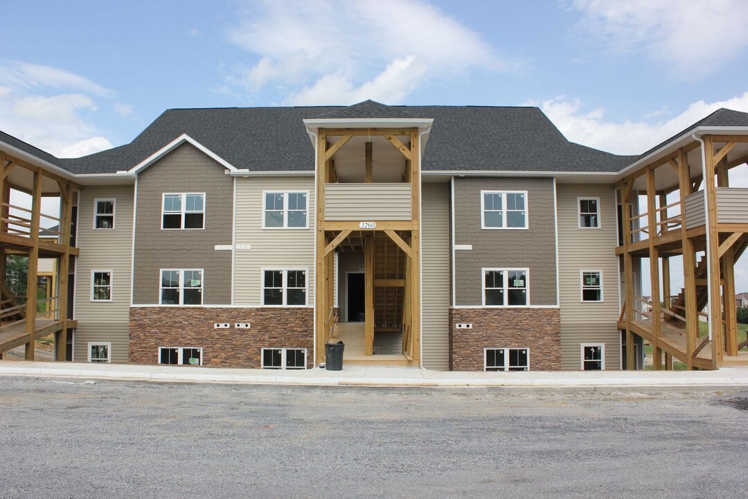 1230 Constitution Ct in Harrisonburg, VA - Building Photo