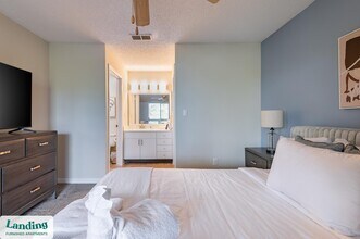 1000 Palm Pl Dr NE, Unit 1833 in Palm Bay, FL - Building Photo - Building Photo