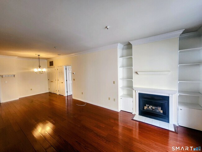 105 Richards Ave in Norwalk, CT - Building Photo - Building Photo