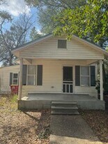 1028 Brett St N in Crestview, FL - Building Photo