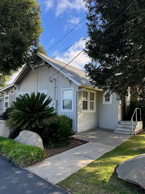 property at 2615 Q St