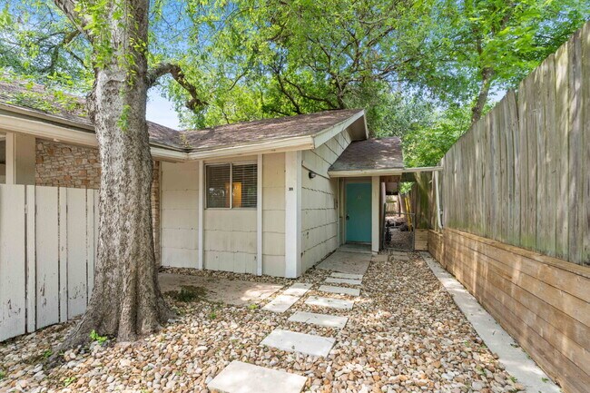 3514 Southridge Dr in Austin, TX - Building Photo - Building Photo