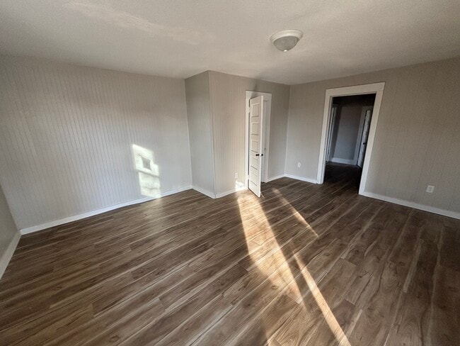 14 E 6th Ave in Hutchinson, KS - Building Photo - Building Photo