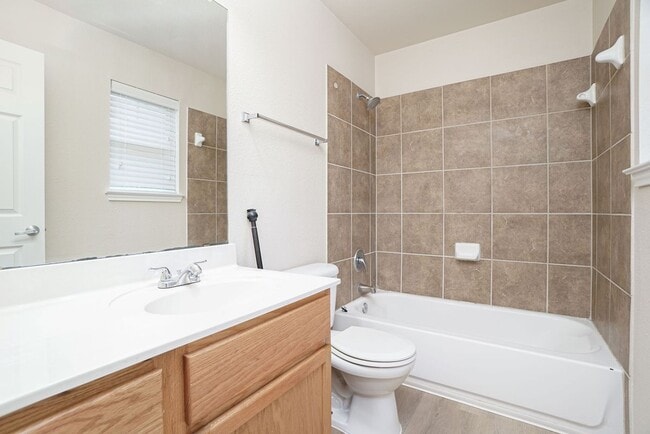 3912 Whisper Fld in Schertz, TX - Building Photo - Building Photo