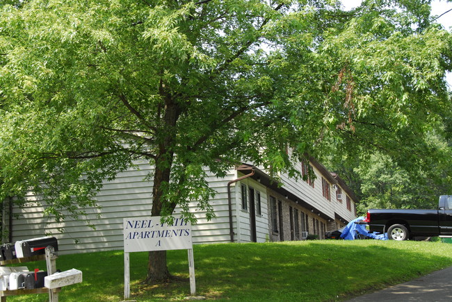 Neel-Path Apartments in Endicott, NY - Foto de edificio - Building Photo