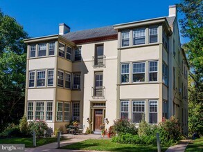 605 W Miner St in West Chester, PA - Building Photo - Building Photo