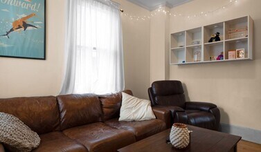 352 Norfolk St, Unit 1 in Cambridge, MA - Building Photo - Building Photo
