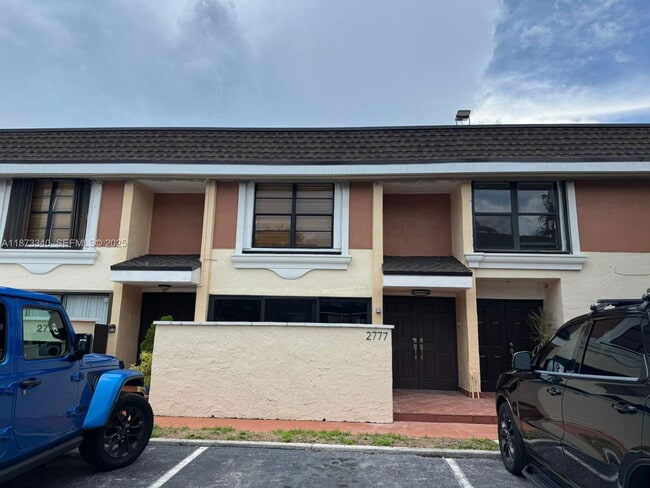 2777 NE 165th Terrace in North Miami Beach, FL - Building Photo - Building Photo