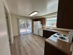1212 Junction Dr in Sparks, NV - Building Photo - Building Photo