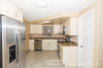 7034 Parrot Dr in Port Richey, FL - Building Photo - Building Photo