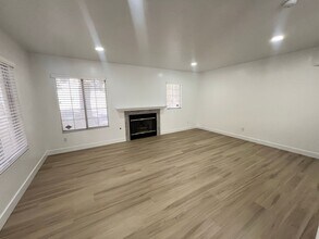 459 Rumford Pl in Henderson, NV - Building Photo - Building Photo