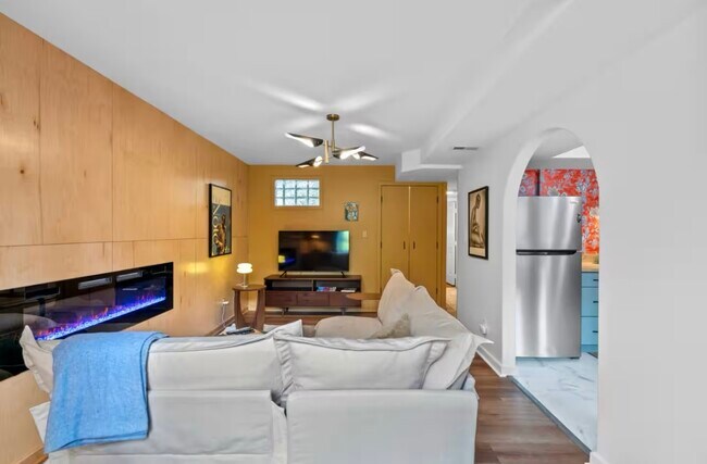 22 Scottsdale Dr, Unit Scottsdale B in Asheville, NC - Building Photo - Building Photo