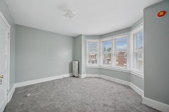 228 N Edgewood St in Philadelphia, PA - Building Photo - Building Photo