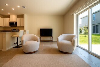 2323 Gifford Dr in Davenport, FL - Foto de edificio - Building Photo