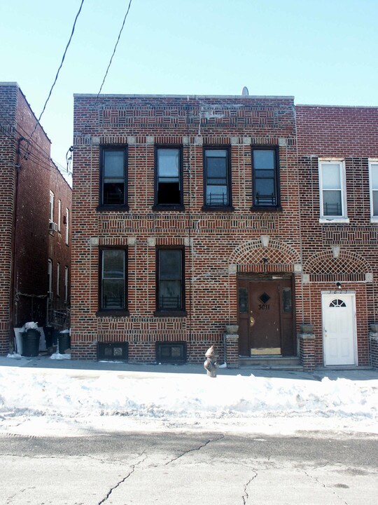 3011 Matthews Ave in Bronx, NY - Foto de edificio