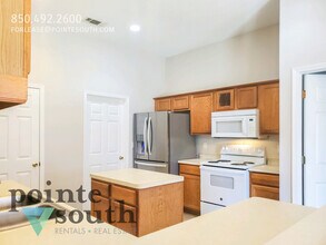 615 Batten Blvd in Pensacola, FL - Foto de edificio - Building Photo