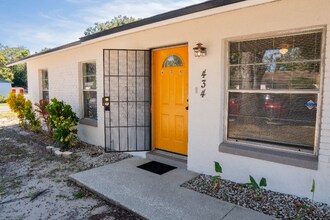 434 W 17th St in Apopka, FL - Foto de edificio - Building Photo