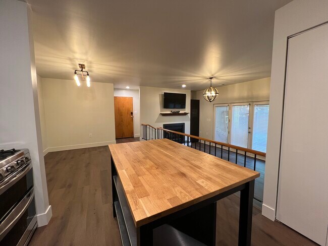 2101 Kenzie Rd in Pittsburgh, PA - Building Photo - Building Photo