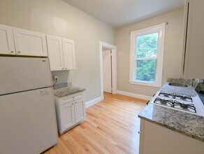 24 Conklin St, Unit 1 in Cincinnati, OH - Building Photo - Building Photo