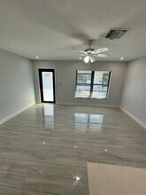 122 SW 12th Ave in Delray Beach, FL - Building Photo - Building Photo