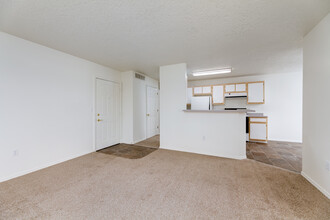 Westridge Apartments in Boise, ID - Building Photo - Building Photo