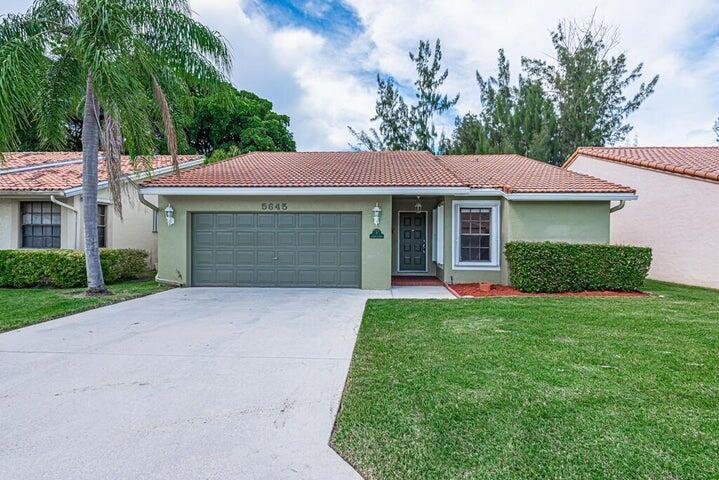 5645 American Cir in Delray Beach, FL - Building Photo