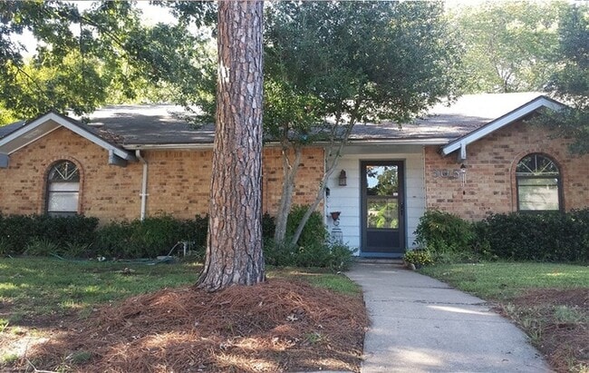 property at 305 Colonel Dr