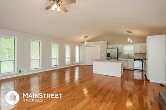 122 Trickum Hills Dr in Woodstock, GA - Foto de edificio - Building Photo