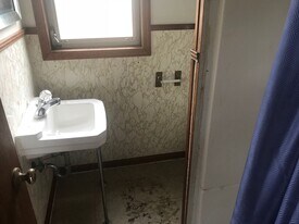 1310 Stroud Ave in Gadsden, AL - Building Photo