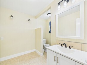 340 Loring St in Stonewall, TX - Building Photo - Building Photo