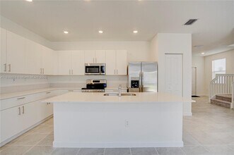 2642 SE 24th St in Homestead, FL - Building Photo - Building Photo