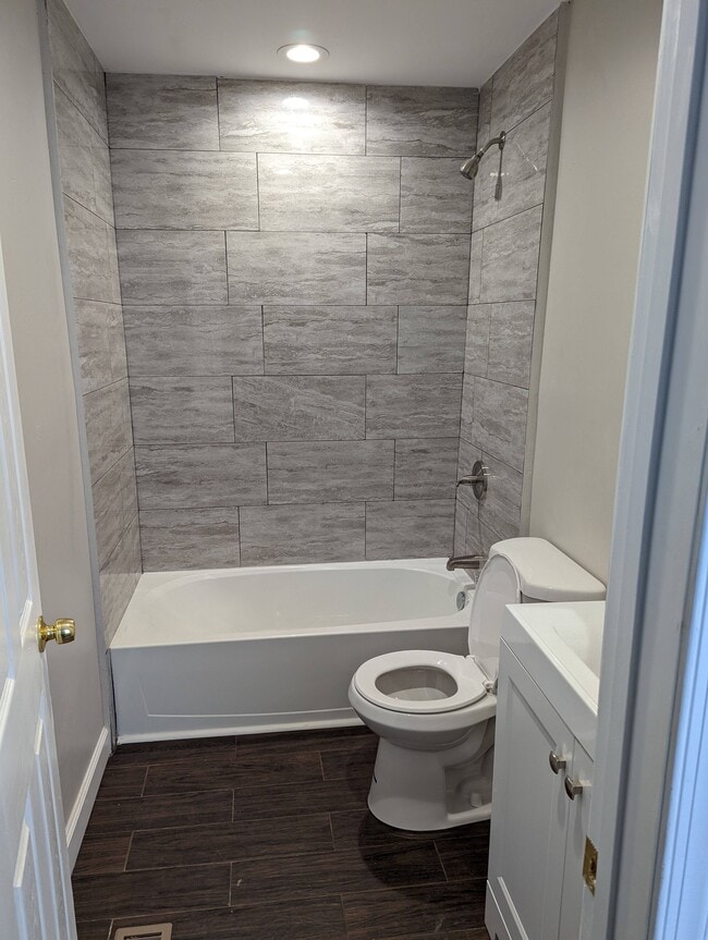 2205 Annapolis Rd in Baltimore, MD - Building Photo - Building Photo