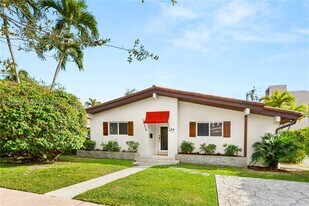 140 Santander Ave in Coral Gables, FL - Building Photo