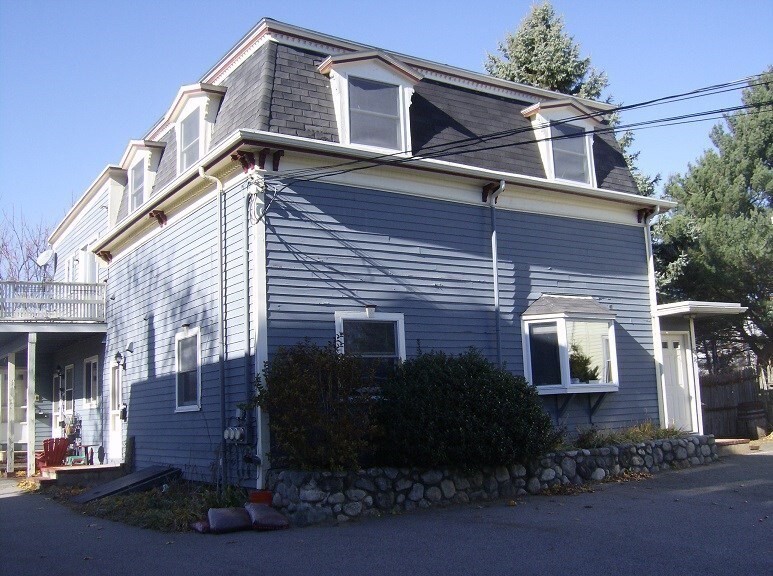 75 Myrtle St in Watertown, MA - Building Photo