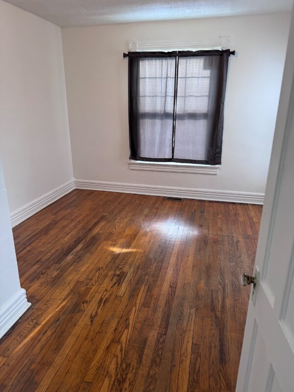 151 Grove Pl in Utica, NY - Foto de edificio - Building Photo