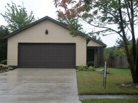 1040 Salem Ct in Medina, OH - Building Photo