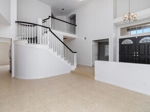 5131 Bella Collina St in Oceanside, CA - Building Photo - Building Photo