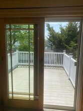 572-2 New Jersey Ave, Unit 2nd floor unit in Lyndhurst, NJ - Foto de edificio - Building Photo