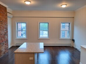 158 6th St in Hoboken, NJ - Building Photo - Building Photo