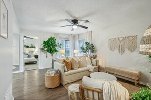 The Cove at Atlantic Beach in Atlantic Beach, FL - Building Photo