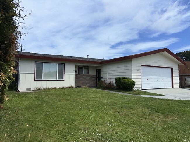 property at 1640 Stromberg Ave