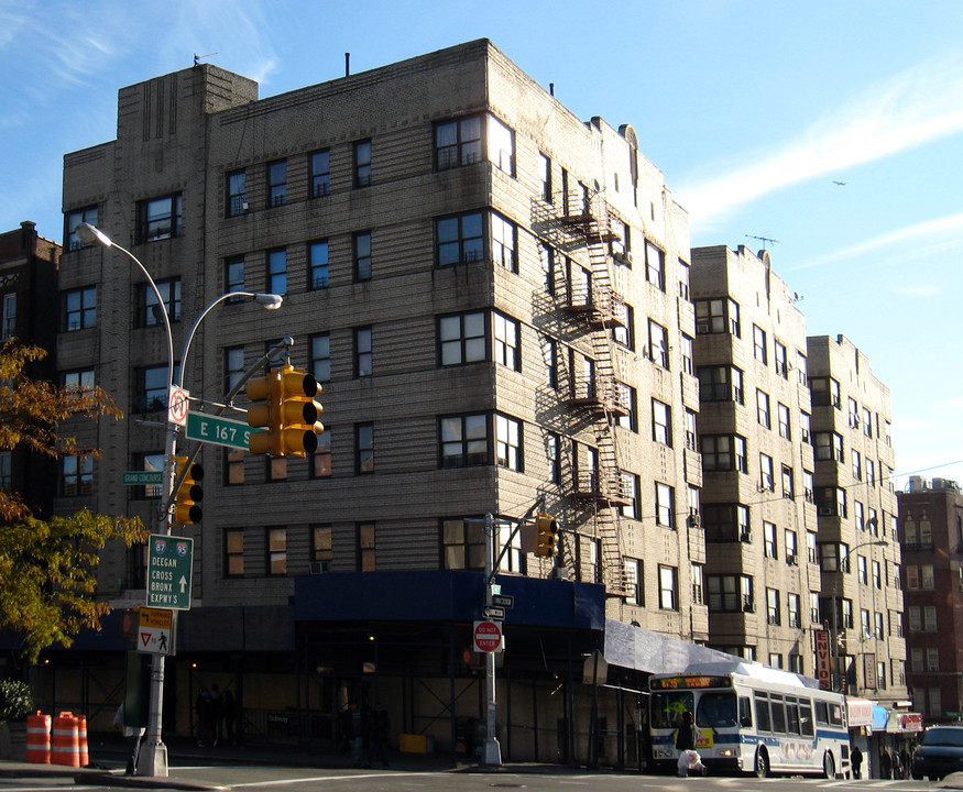 1212 Grand Concourse in Bronx, NY - Building Photo